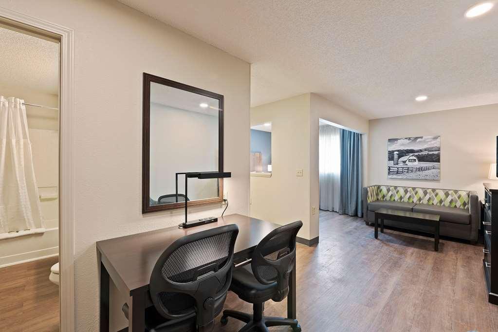 Extended Stay America Select Suites - Charlotte - University Place - E Mccullough Dr חדר תמונה