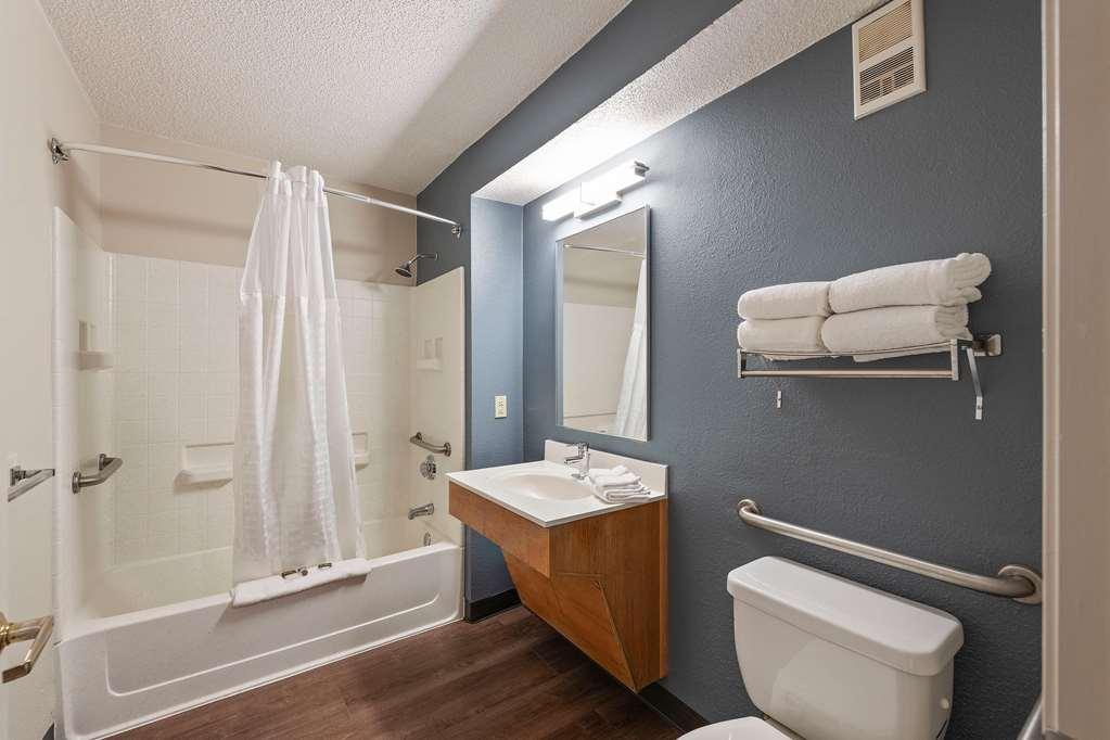 Extended Stay America Select Suites - Charlotte - University Place - E Mccullough Dr מראה חיצוני תמונה