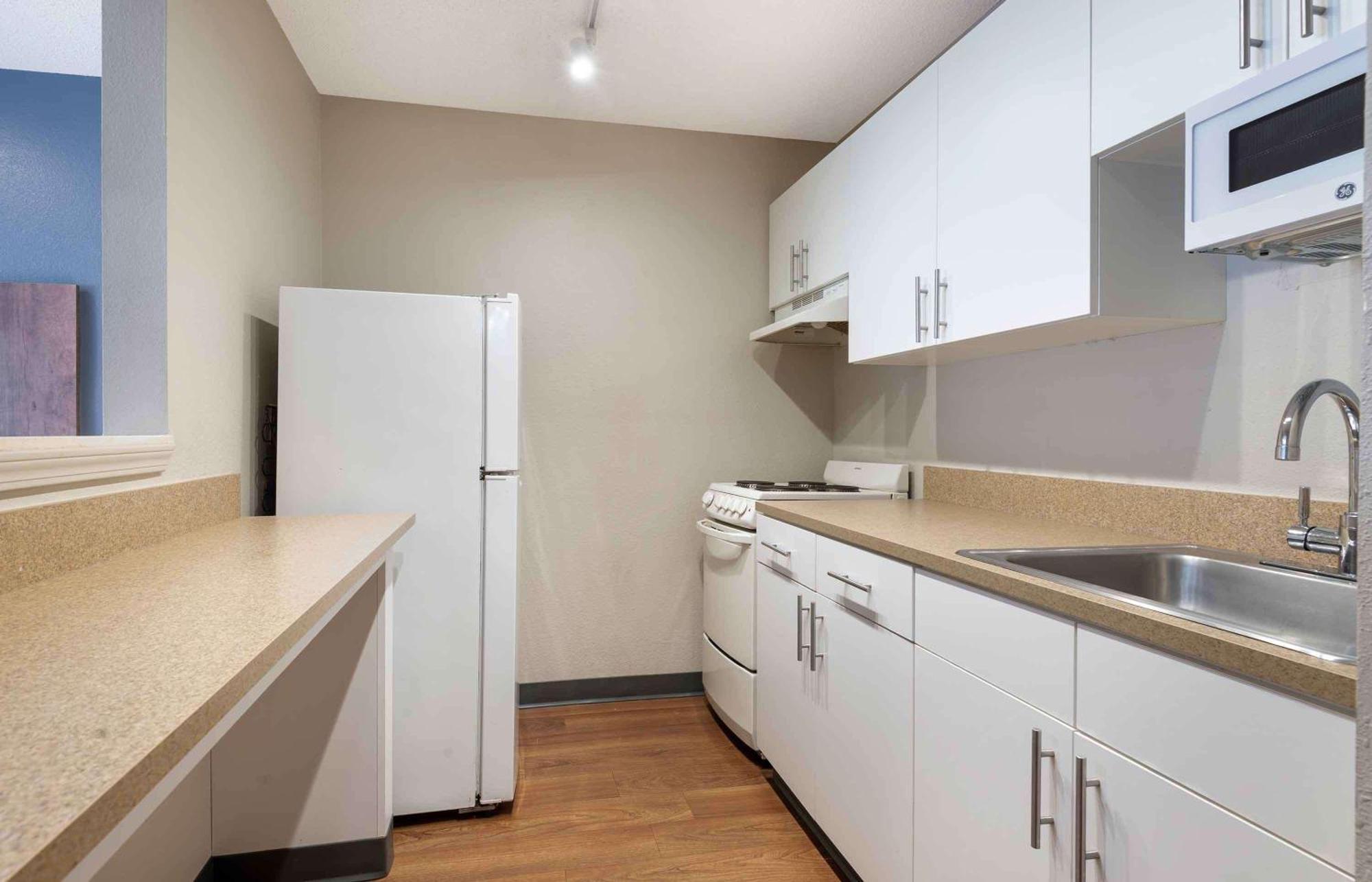 Extended Stay America Select Suites - Charlotte - University Place - E Mccullough Dr מראה חיצוני תמונה