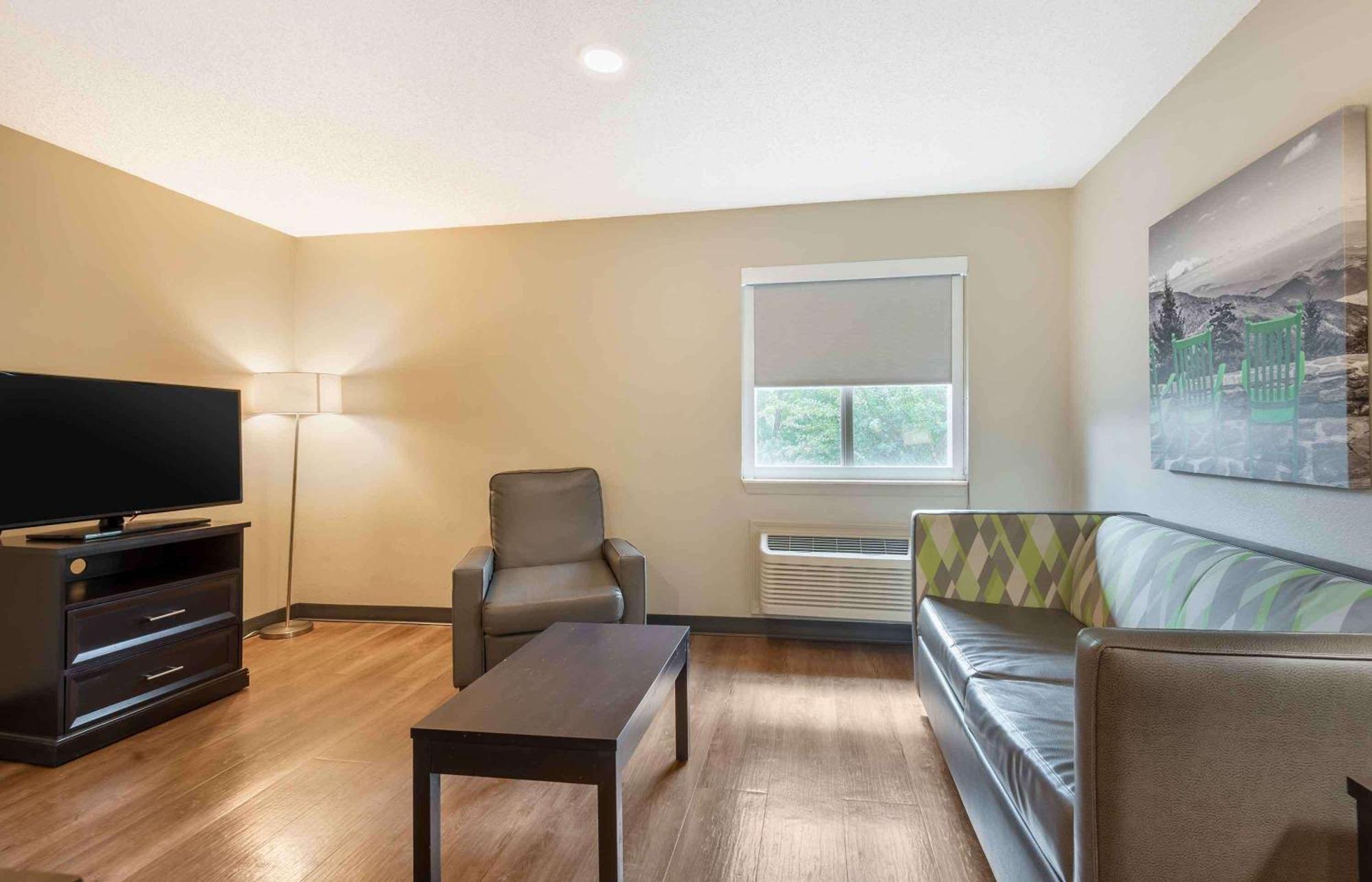 Extended Stay America Select Suites - Charlotte - University Place - E Mccullough Dr מראה חיצוני תמונה