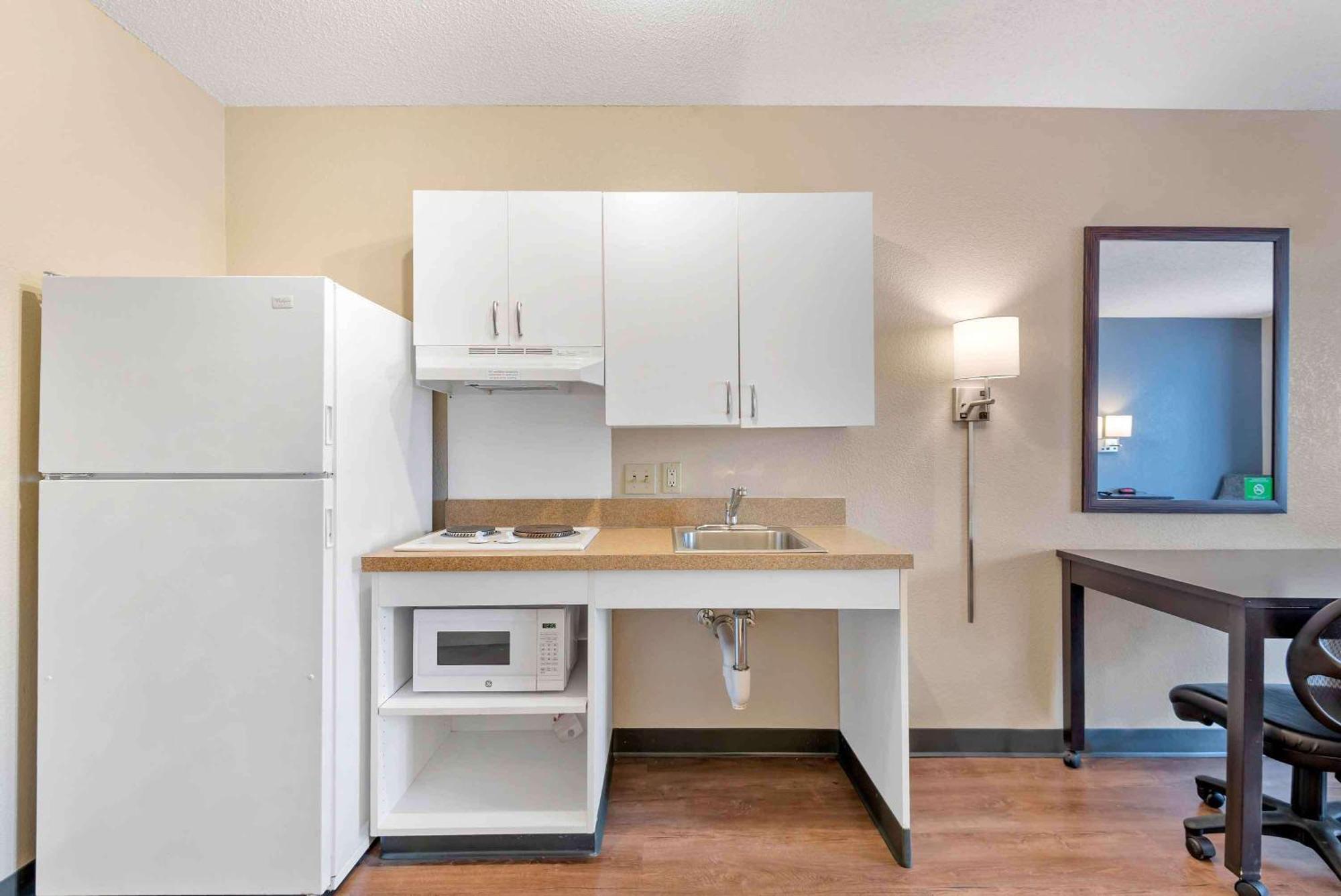 Extended Stay America Select Suites - Charlotte - University Place - E Mccullough Dr מראה חיצוני תמונה