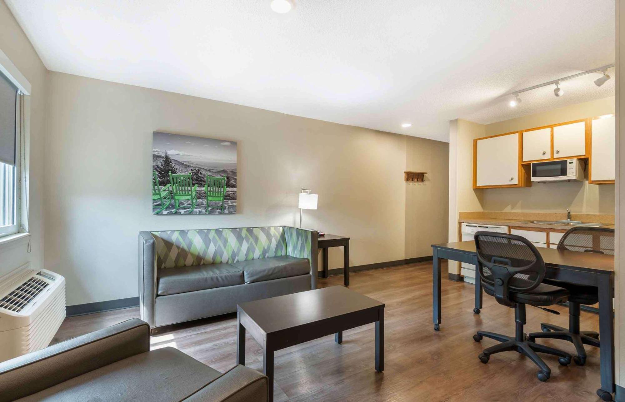 Extended Stay America Select Suites - Charlotte - University Place - E Mccullough Dr מראה חיצוני תמונה