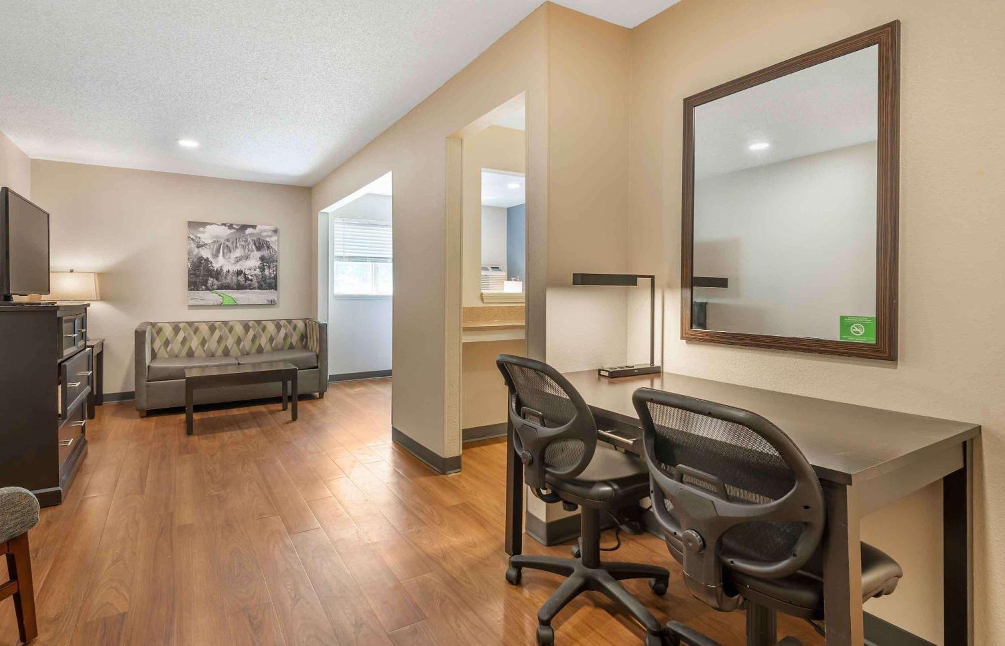 Extended Stay America Select Suites - Charlotte - University Place - E Mccullough Dr מראה חיצוני תמונה