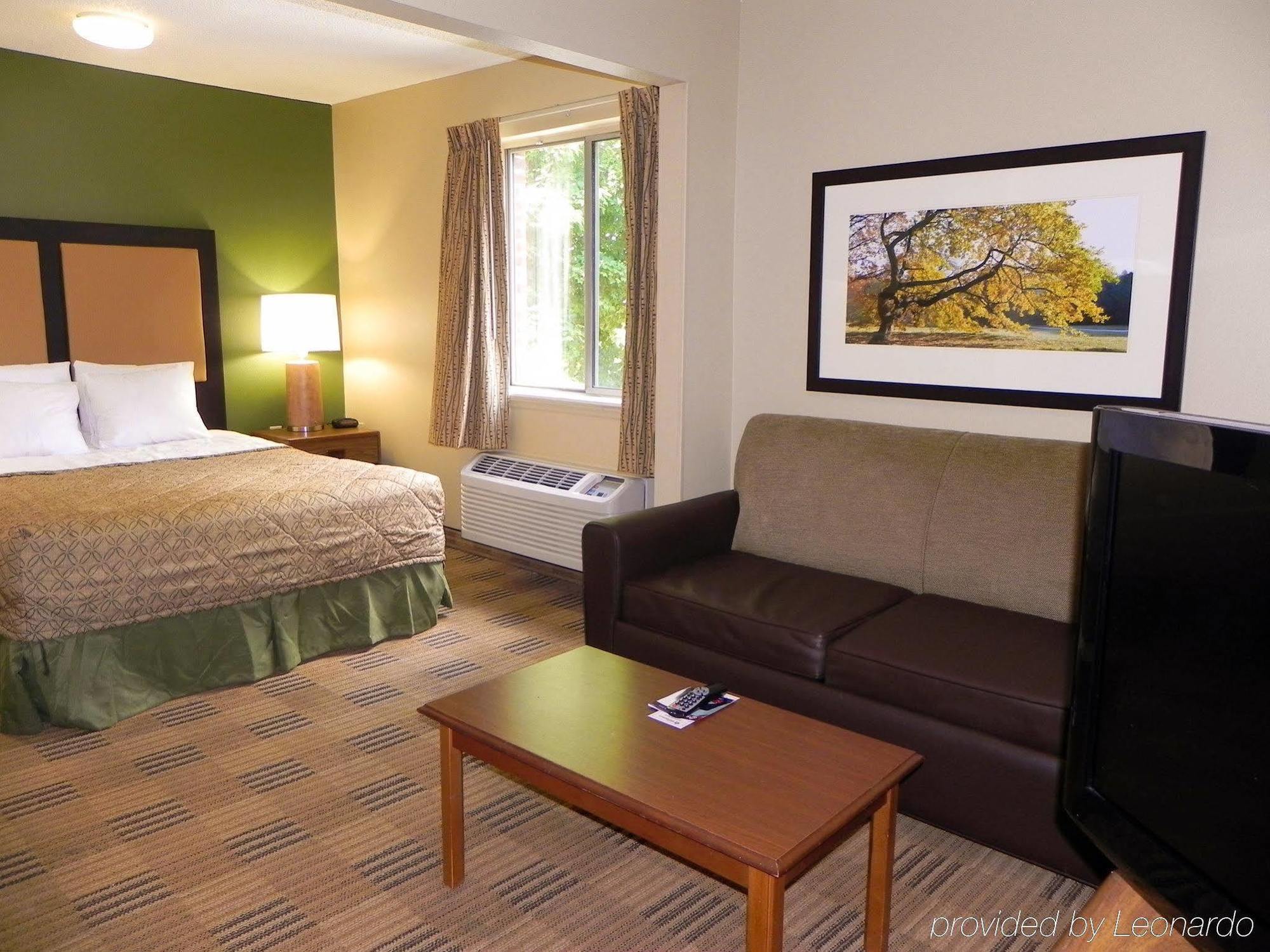 Extended Stay America Select Suites - Charlotte - University Place - E Mccullough Dr מראה חיצוני תמונה